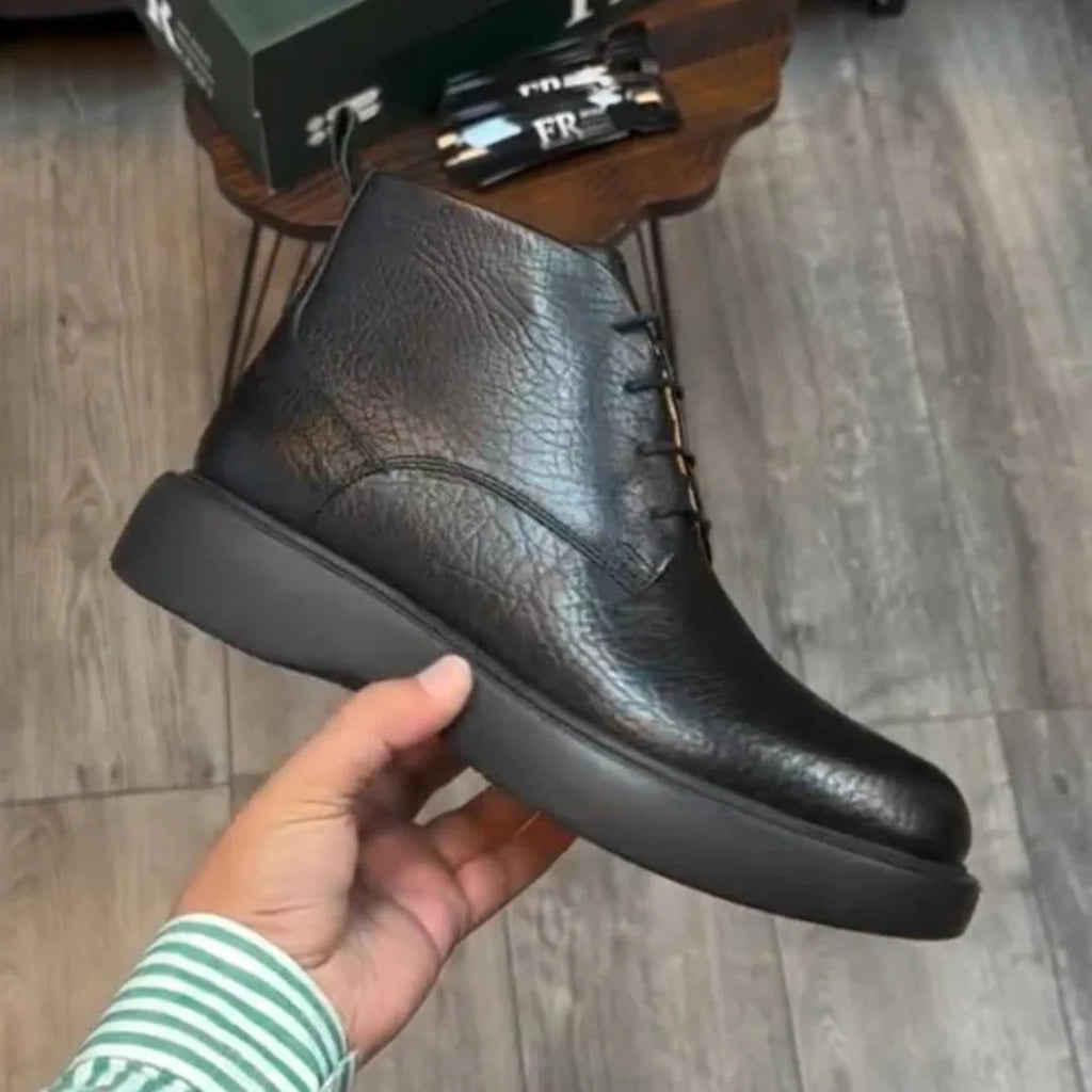 Bottes en cuir pour homme à texture rugueuse – Élégance et robustesse à chaque pas